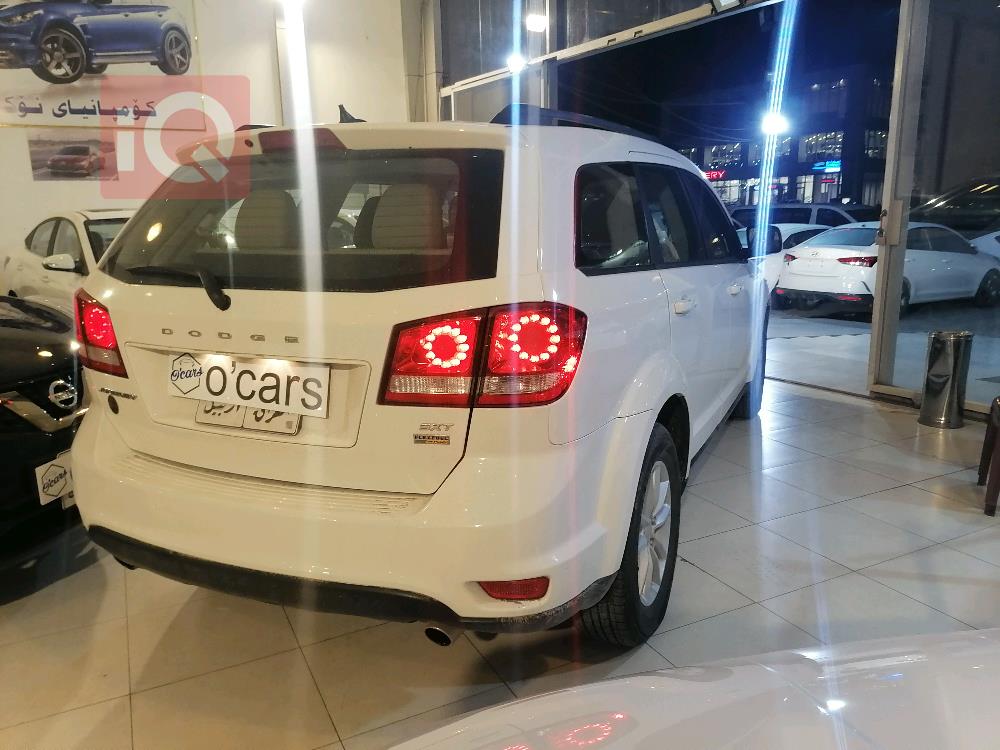 دودج جورني